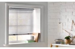 Heart of House Cordless Venetian Blind - 4ft - Aluminium.